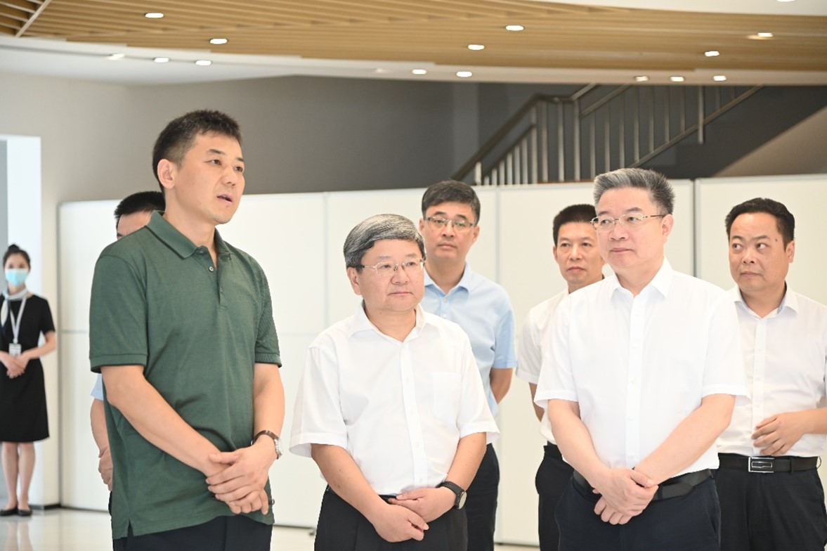 余姚市委书记傅贵荣一行莅临宁波云顶yd222备用线路检测生物调研园区建设